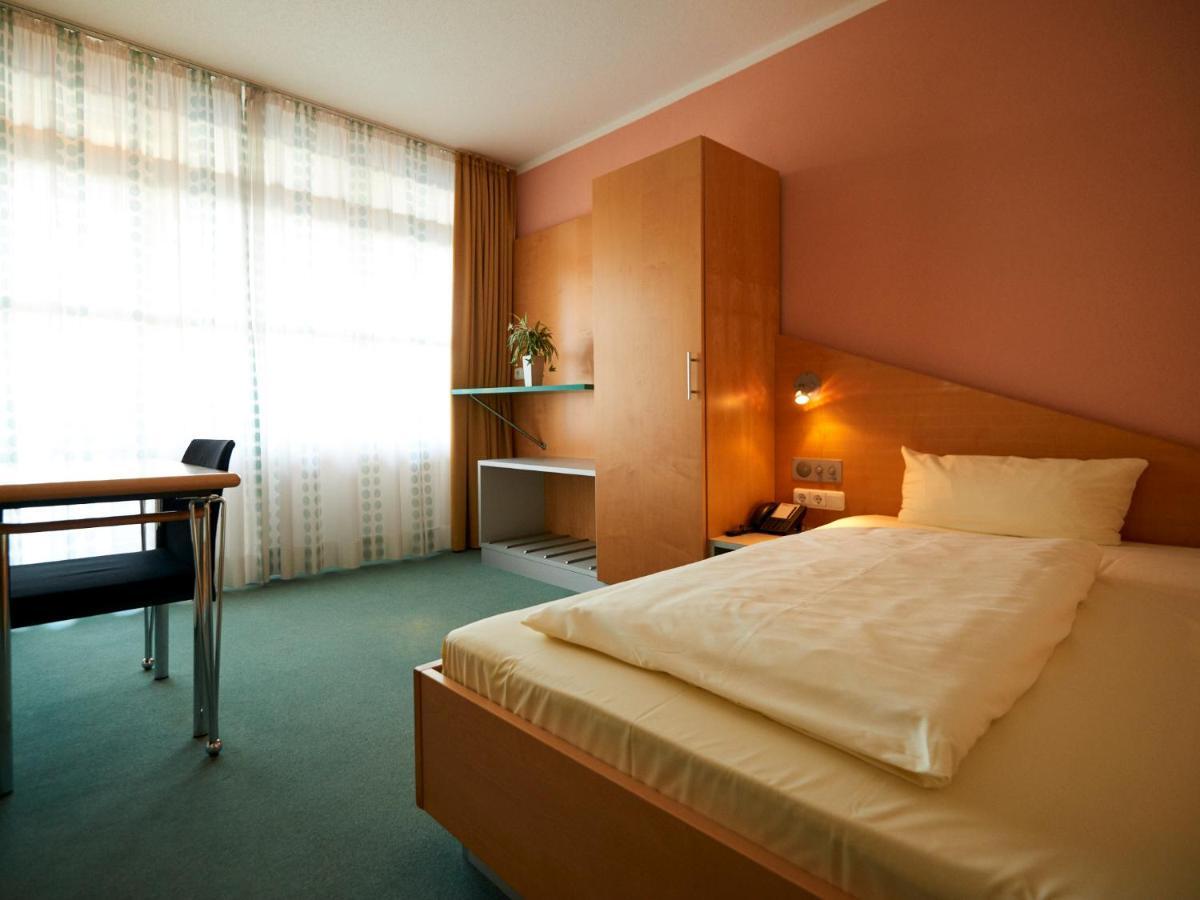 Sportschule Oberhaching Hotel Luaran gambar